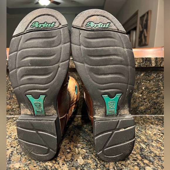 Size 8.5 Ariat fatbaby boots - Picture 2 of 5